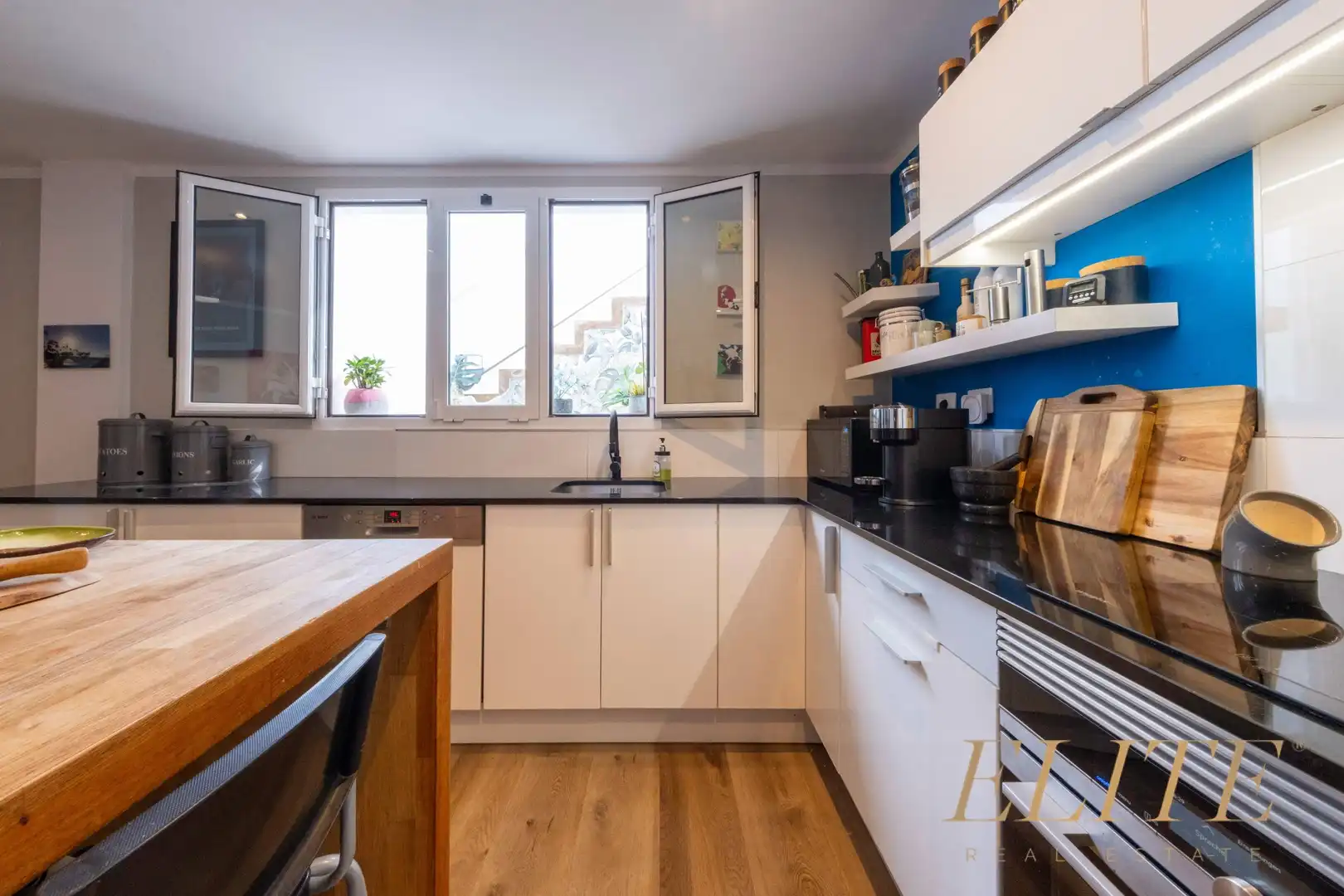Küche von Einfamilien-Reihenhaus zum Verkauf in Mogán mit Klimaanlage, Heizung und Terrasse