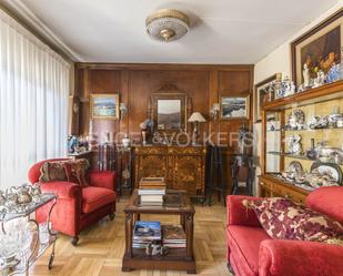 Living room of Apartment for sale in  Madrid Capital  with Air Conditioner, Heating and Private garden