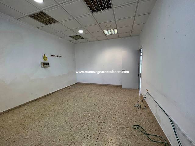 Local comercial en Alquiler en N/A en Hoya del Molino