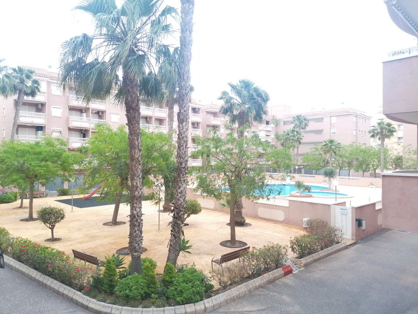 Piscina de Pis de lloguer en Santa Pola amb Terrassa, Balcó i Piscina comunitària