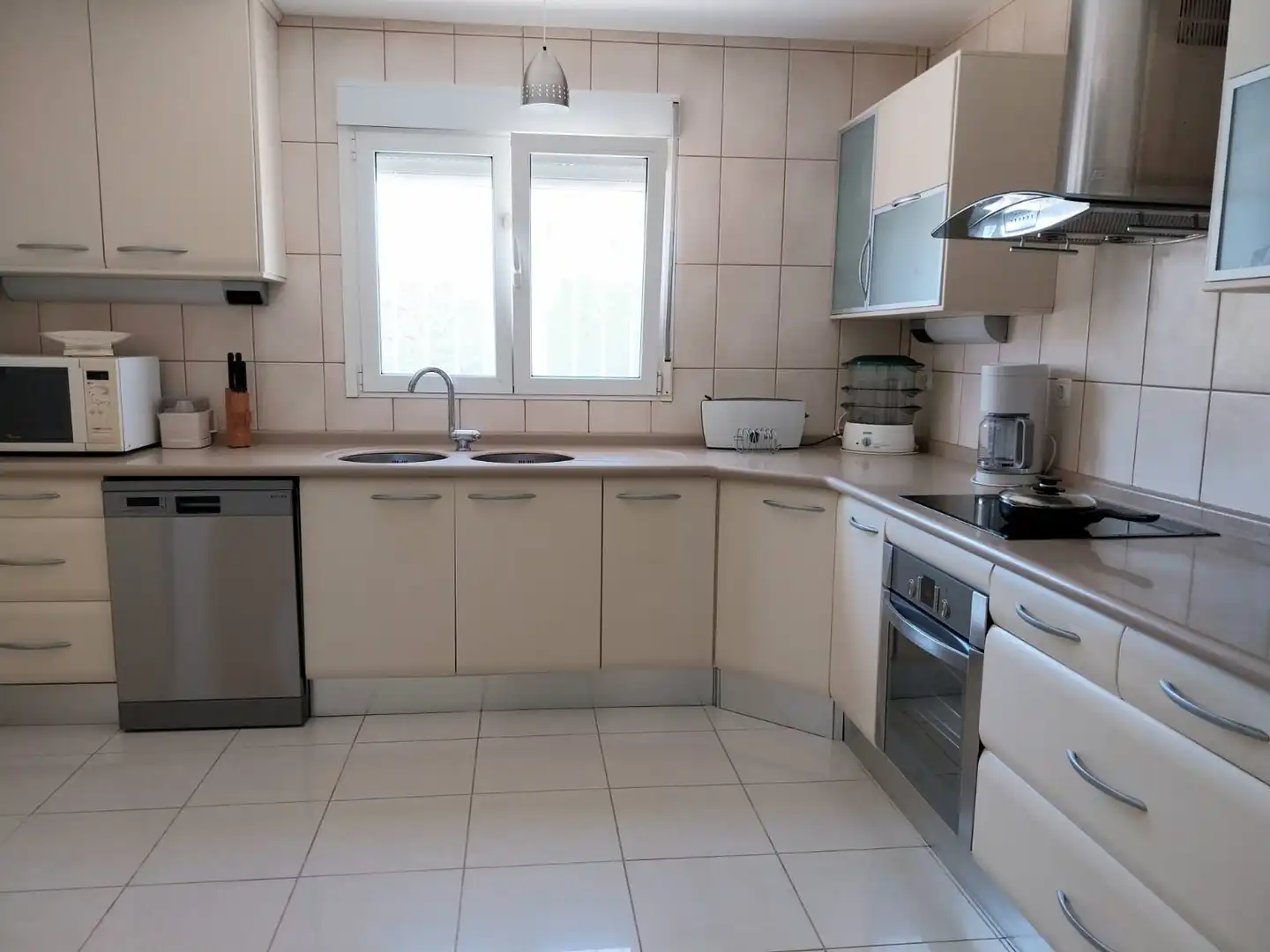 Cocina de Casa o chalet en venta en Elche / Elx con Aire acondicionado, Calefacción y Jardín privado