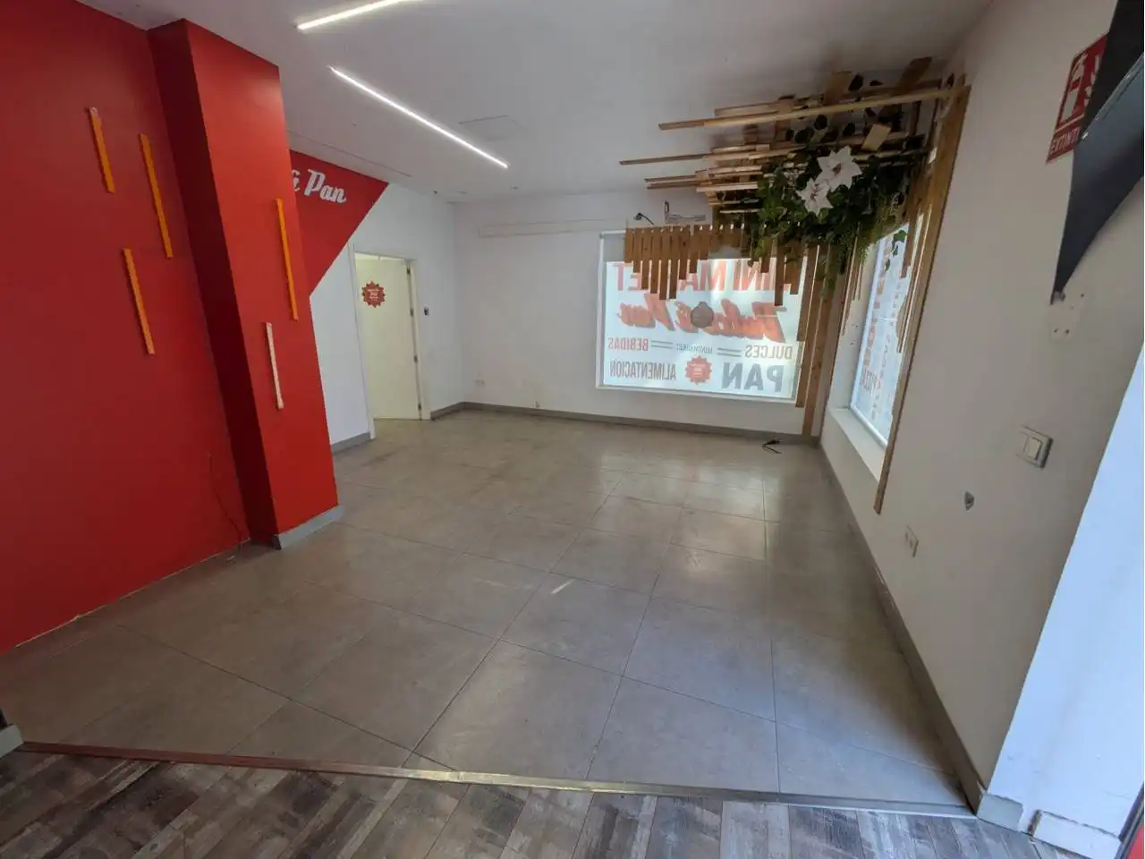 Geschaftsraum zur Miete in Calle Pi i Margall, Plaza Castelar - Mercado Central