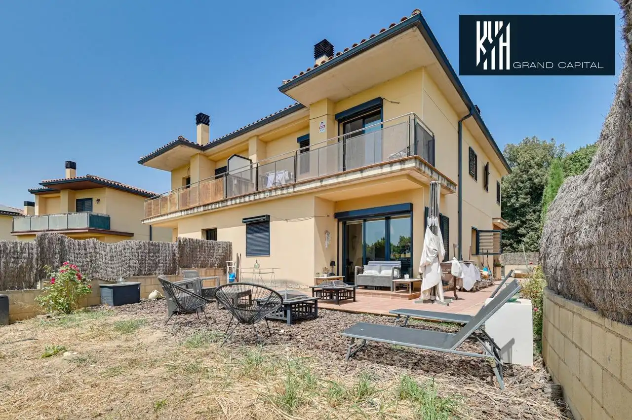 Casa con terraza en venta en Carrer Carrer Llevant, imagen 3