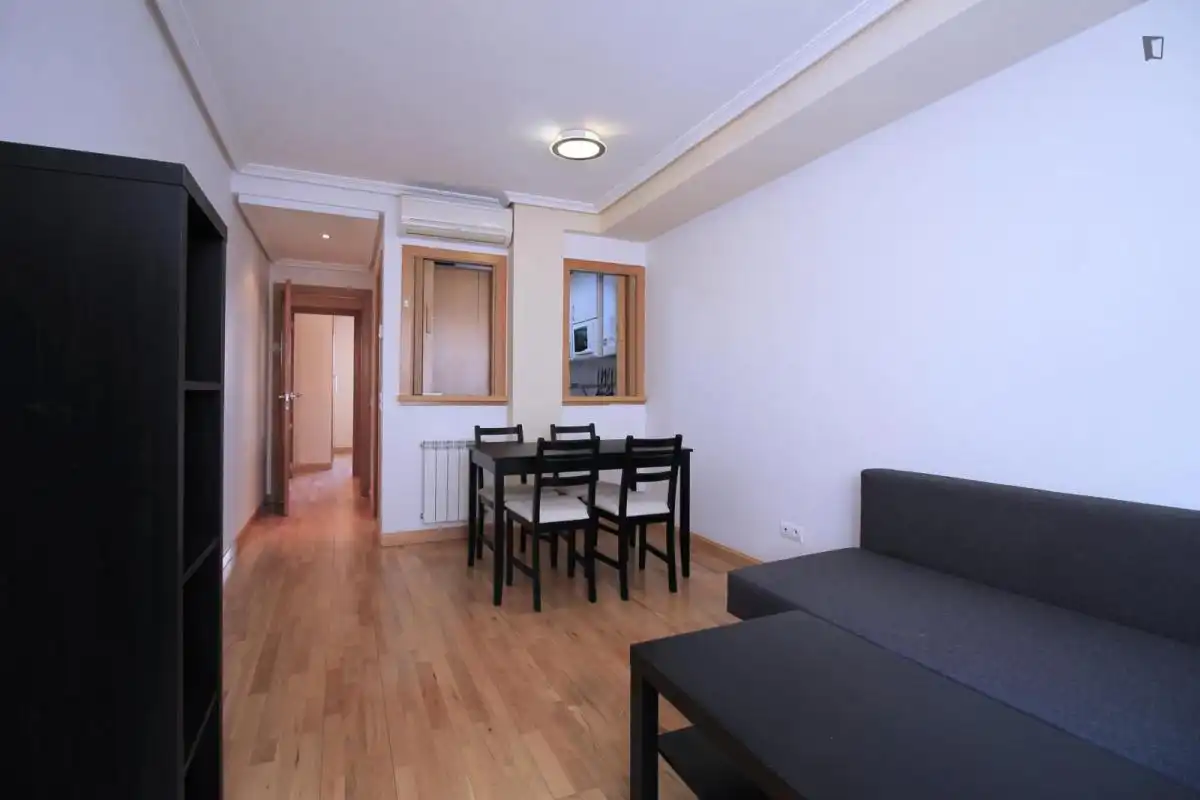 Apartament de lloguer a Valdeacederas