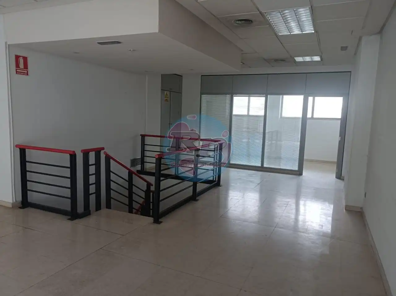 Oficina en venta en León Capital  con Trastero