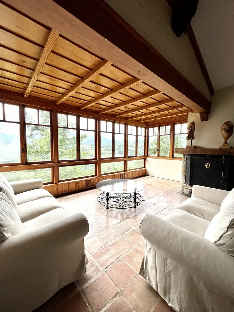 Sala de estar de Casa o chalet en venta en Piloña con Calefacción y Jardín privado