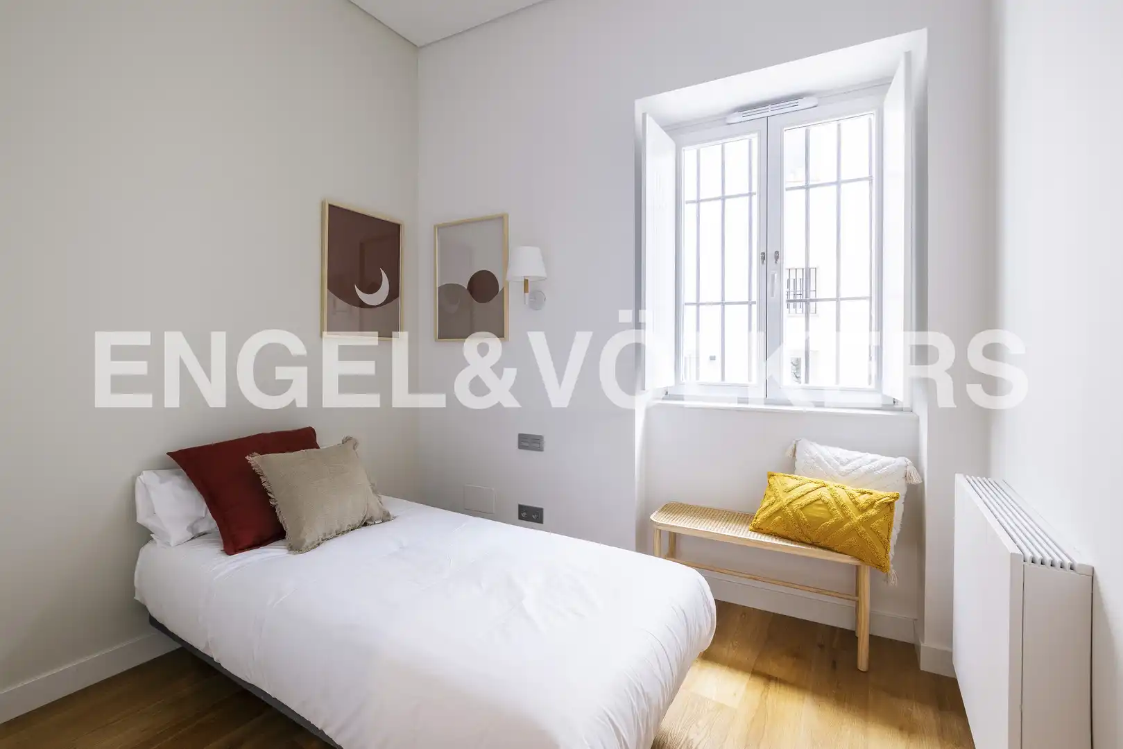 Schlafzimmer von Wohnungen zur Miete in Madrid mit Klimaanlage, Heizung und Möbliert