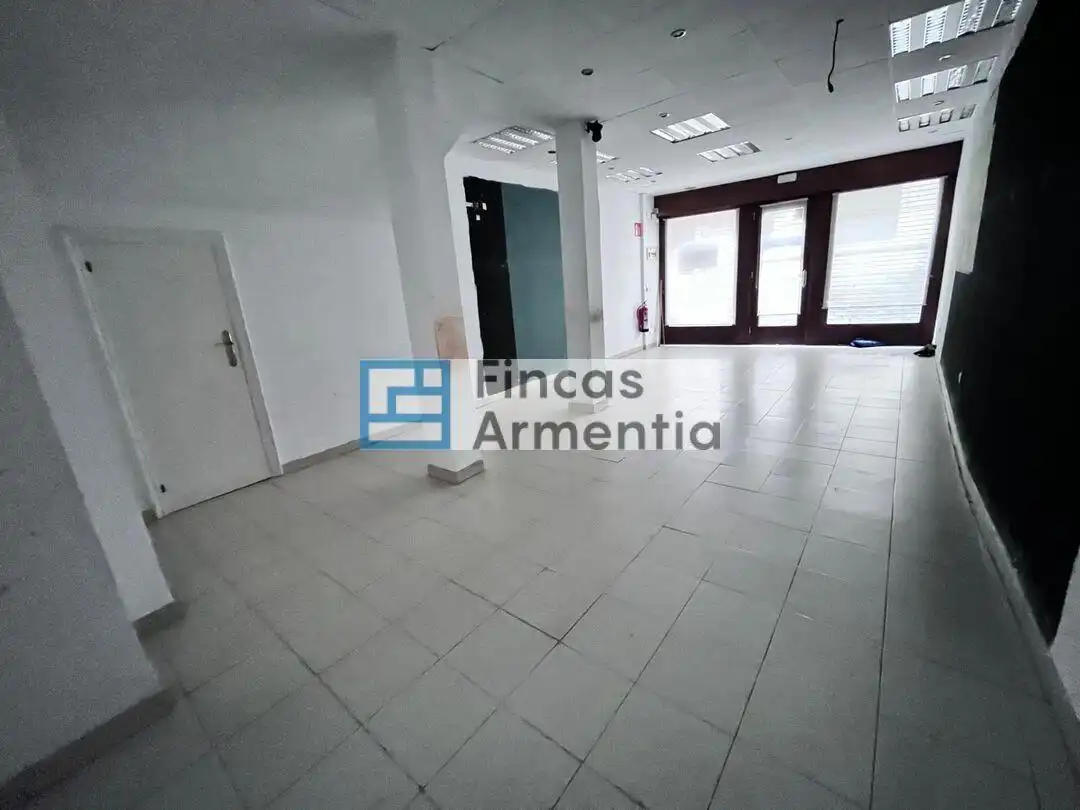 Local comercial en venda a CORRERIA
