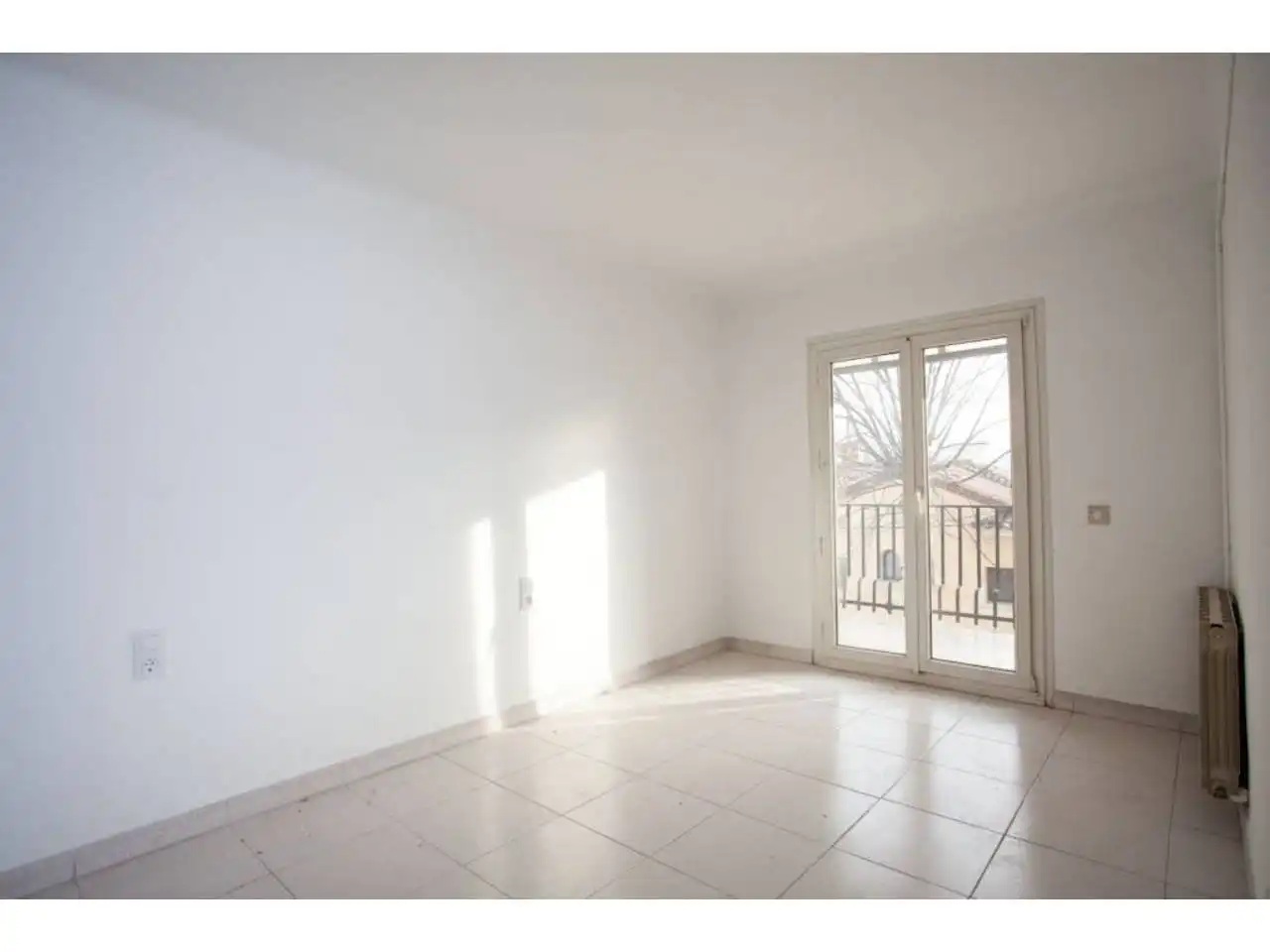 Bedroom of Flat for sale in Girona  with Heating