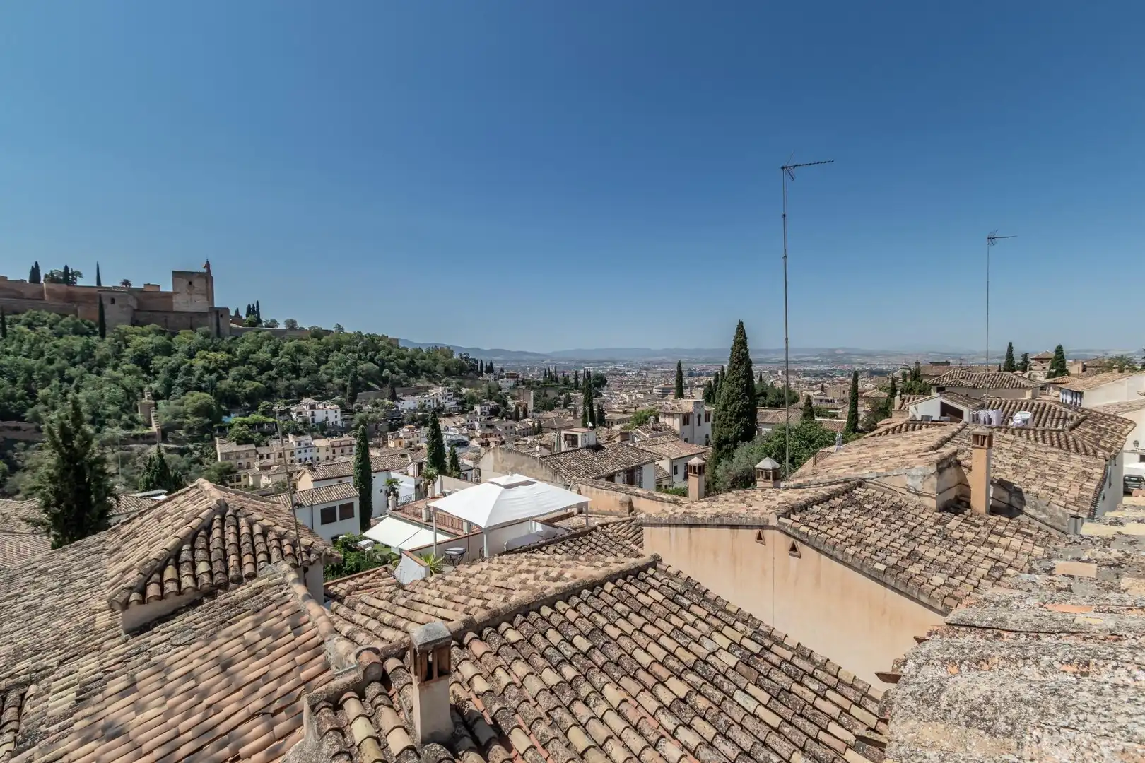 Vista exterior de Casa o chalet en venta en Granada con Terraza