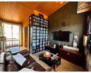 Sala d'estar de Casa o xalet en venda en La Riera de Gaià amb Terrassa