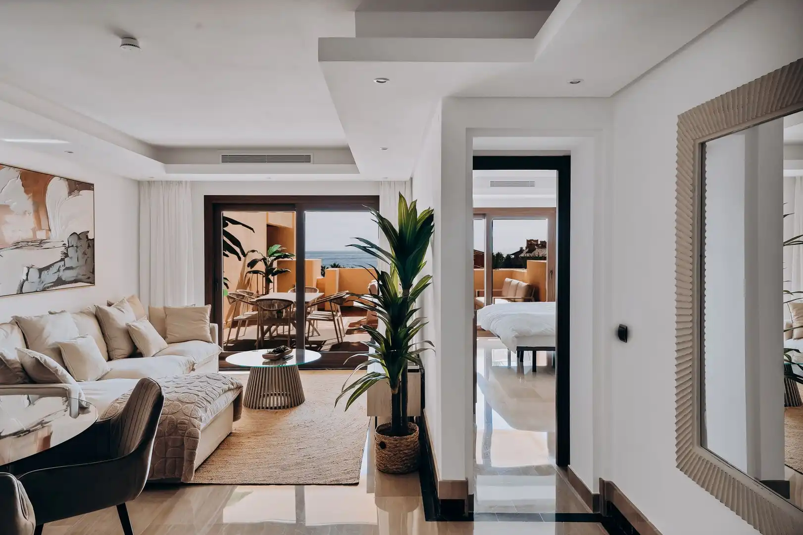 Sala d'estar de Àtic de lloguer en Estepona amb Terrassa