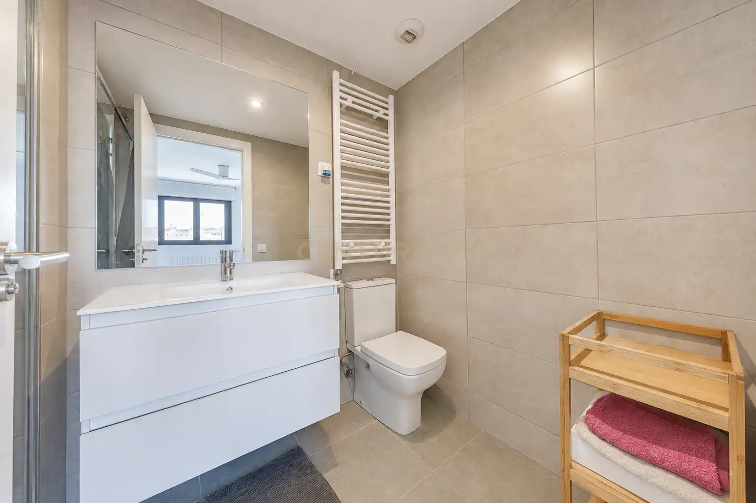Baño de Piso en venta en Sant Pere de Ribes con Trastero, Horno y Microondas
