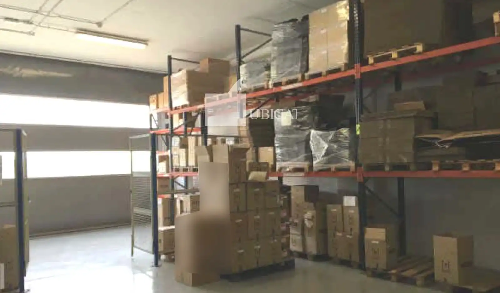 Nau industrial en venda en Badalona
