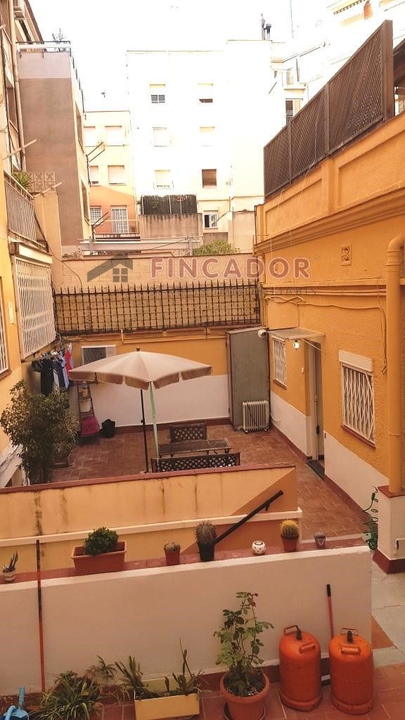 Pis en venda a Carrer de la Marquesa de Caldes de Montbui, El Guinardó, Horta - Guinardó,  Barcelona Capital