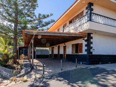 Casa rustica con balcone in vendita a Buenavista del Norte