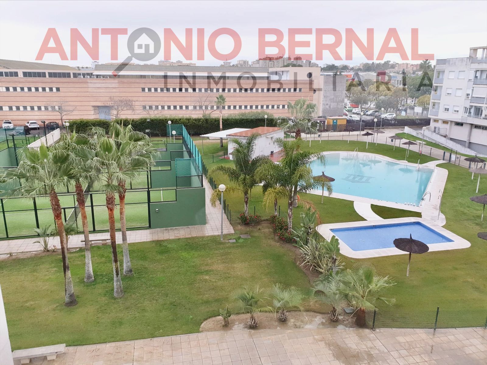 Piscina de Garaje en venta en Jerez de la Frontera