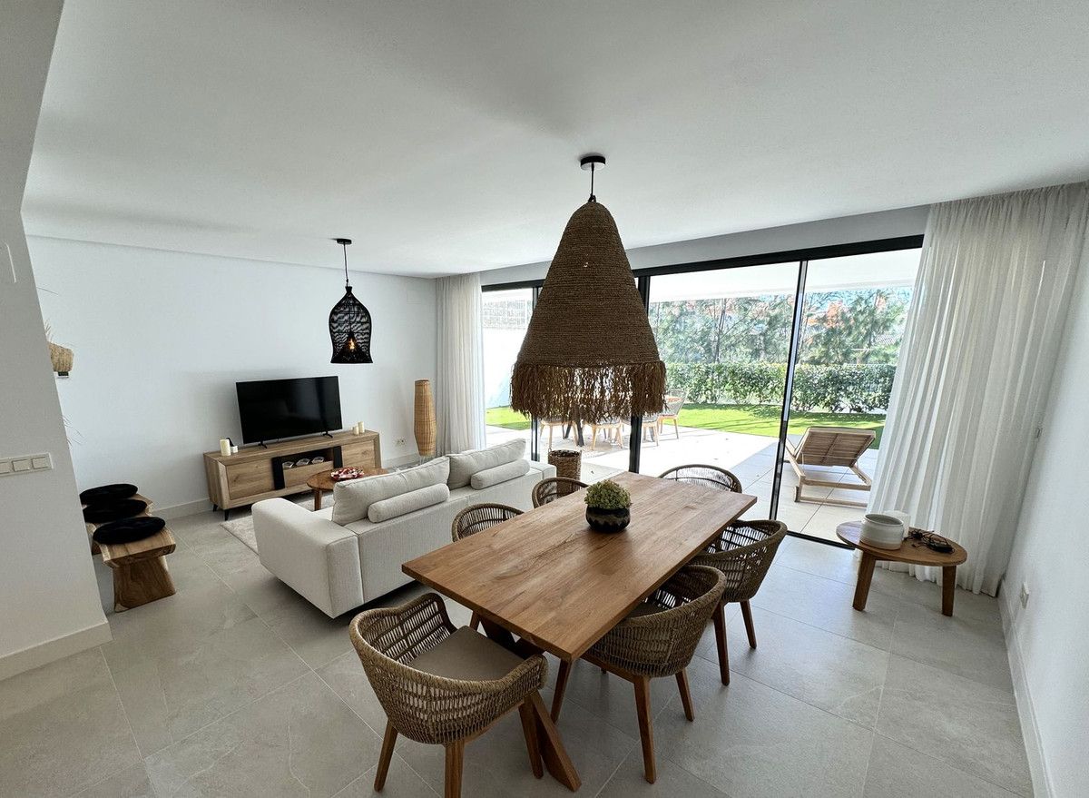 Living room of Planta baja for sale in Marbella  with Air Conditioner, Private garden and Terrace