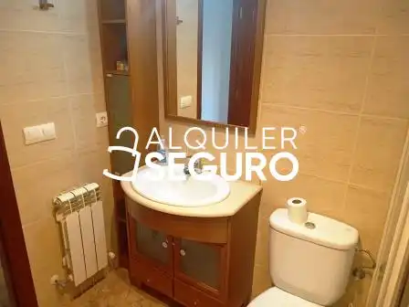 Badezimmer von Wohnung zur Miete in Alegría-Dulantzi mit Heizung, Terrasse und Möbliert