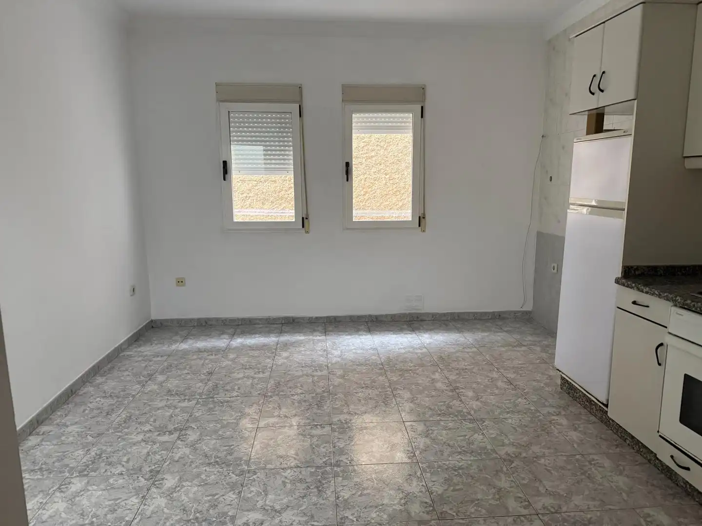 Einfamilien-Reihenhaus zur Miete in Ourense Capital 