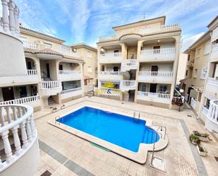 Vista exterior de Apartament de lloguer en Torrevieja amb Piscina i Balcó