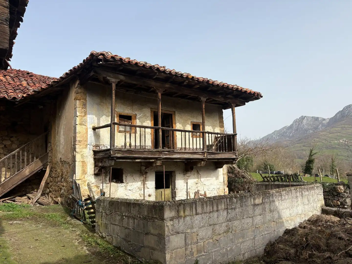 Vista exterior de Finca rústica en venta en Quirós con Terraza y Balcón