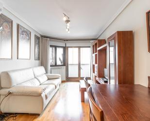 Living room of Flat for sale in  Madrid Capital  with Heating, Terrace and Storage room