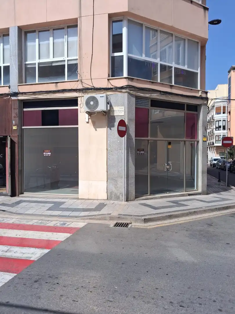 Local de alquiler en Tortosa con Aire acondicionado