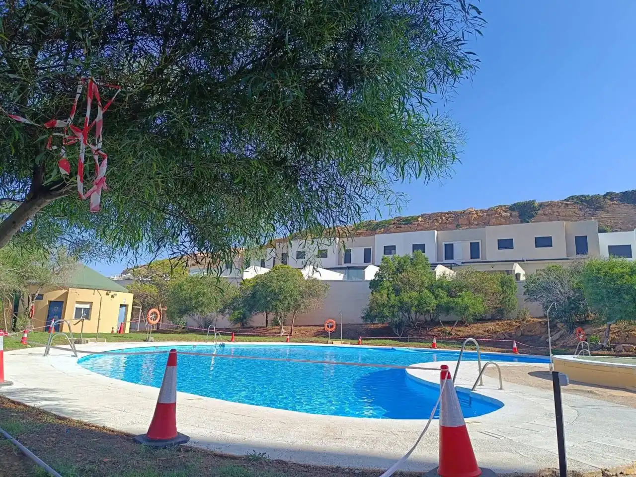 Piscina de Estudio de alquiler en El Ejido con Aire acondicionado y Amueblado