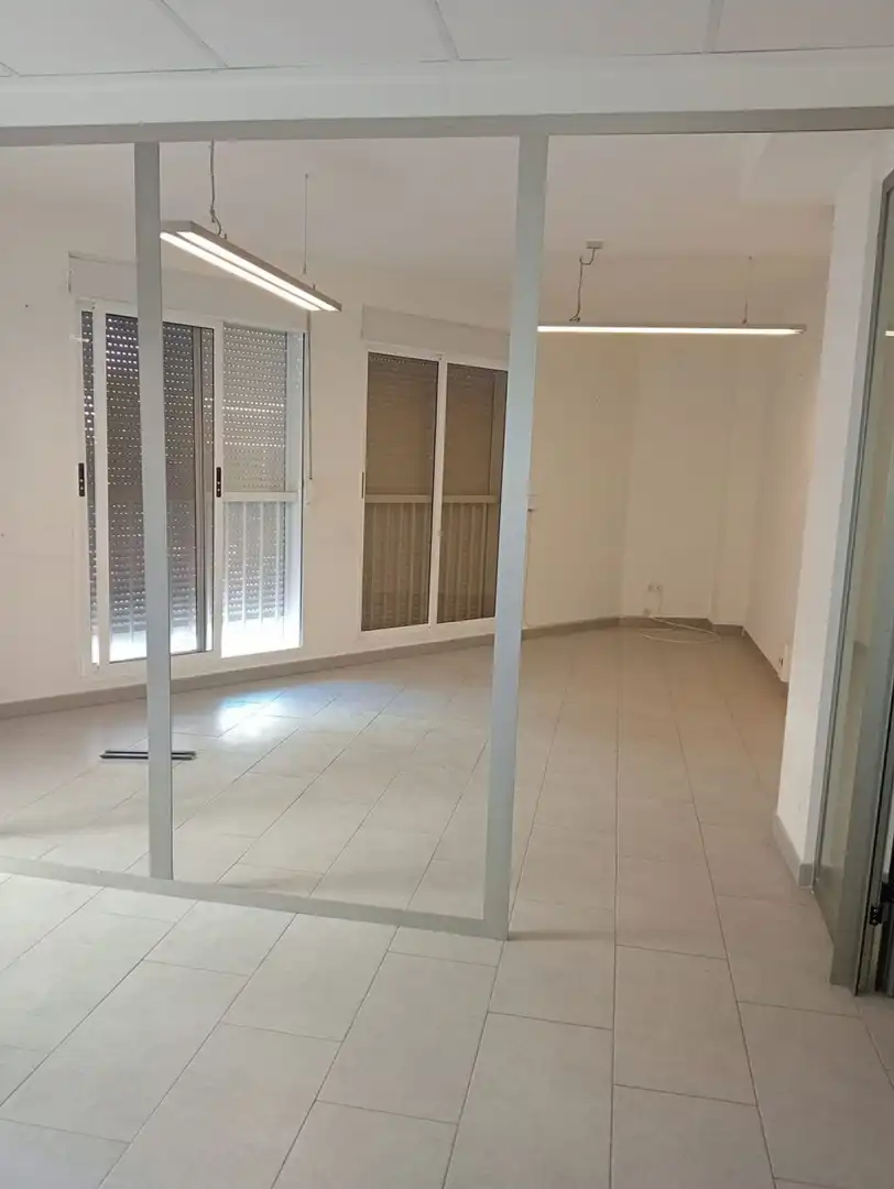 Local de alquiler en Vila-real con Aire acondicionado