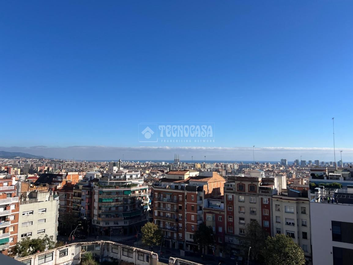 Exterior view of Flat to rent in  Barcelona Capital  with Air Conditioner, Heating and Terrace