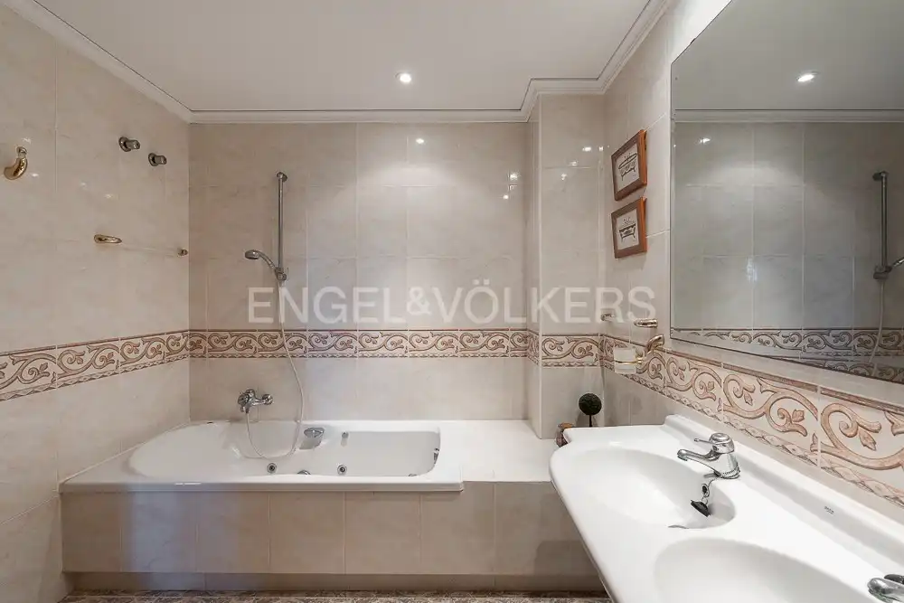 Baño de Casa o chalet en venta en Puçol con Aire acondicionado, Calefacción y Jardín privado