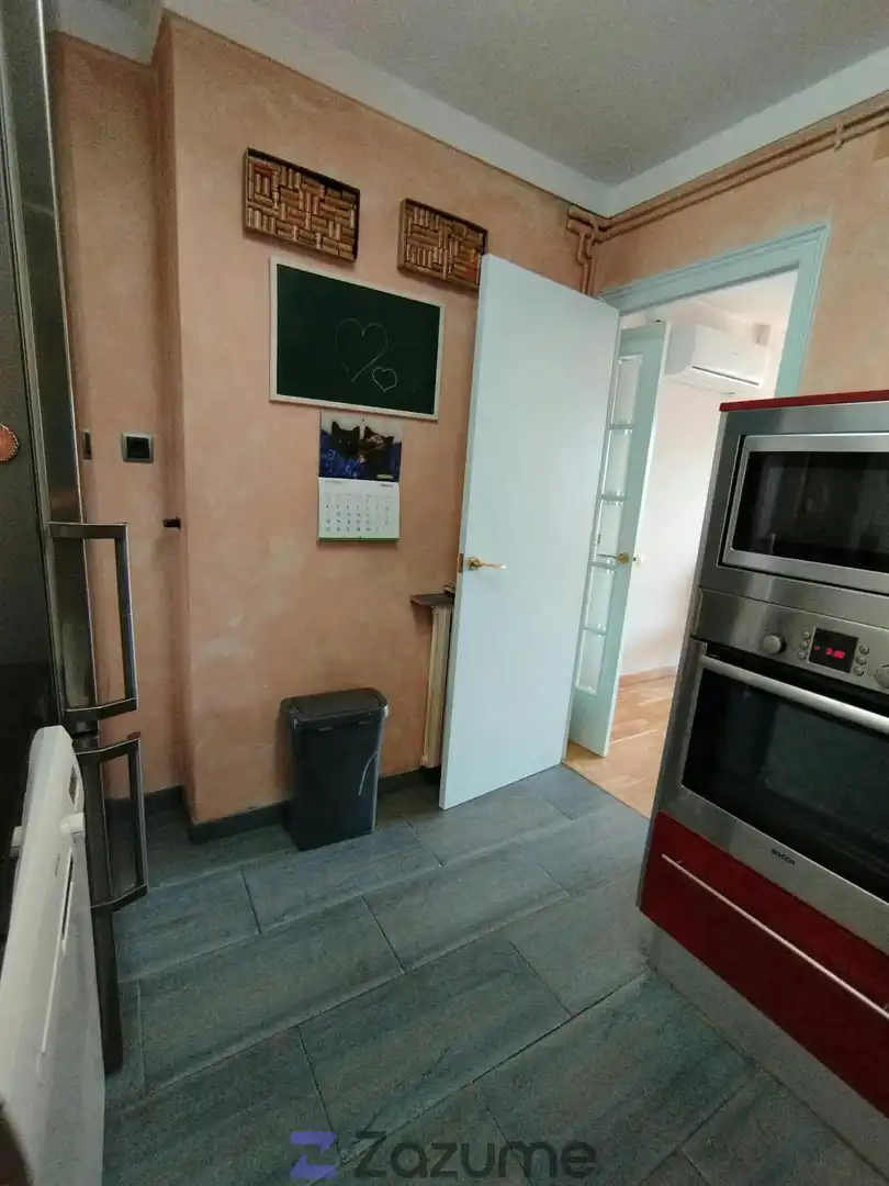 Cocina de Piso de alquiler en Terrassa con Aire acondicionado, Calefacción y Amueblado