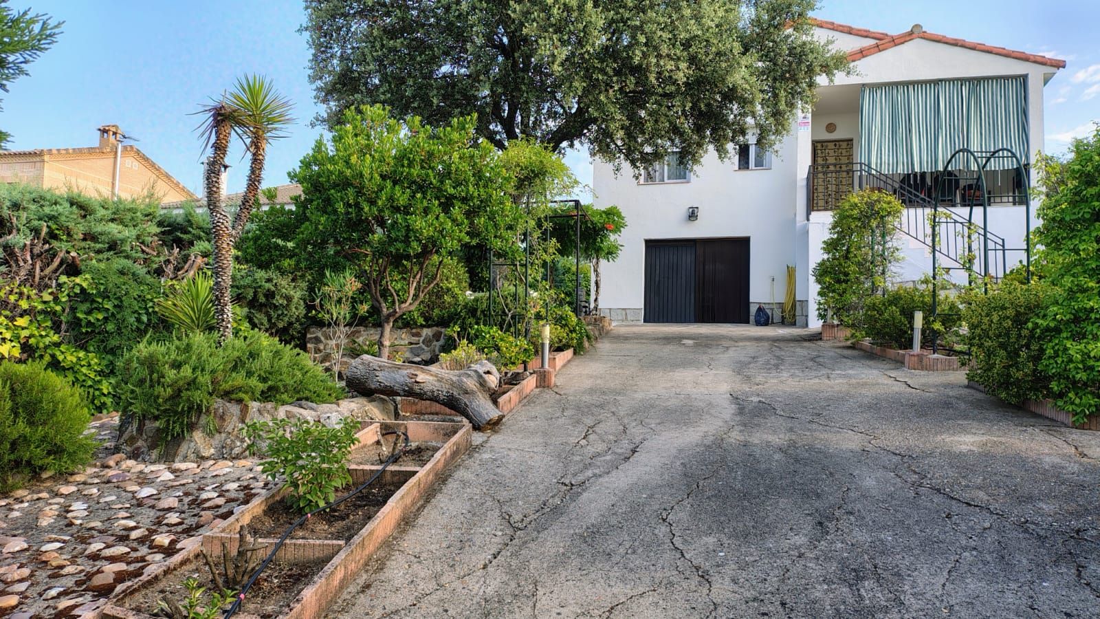 Exterior view of House or chalet for sale in Cardiel de los Montes  with Air Conditioner, Heating and Private garden