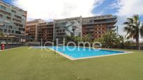 Swimming pool of Apartment for sale in Paterna  with Air Conditioner, Heating and Terrace