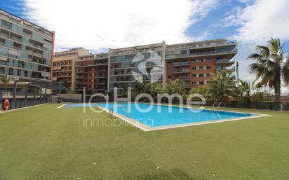 Piscina de Apartament en venda en Paterna amb Aire condicionat, Calefacció i Terrassa