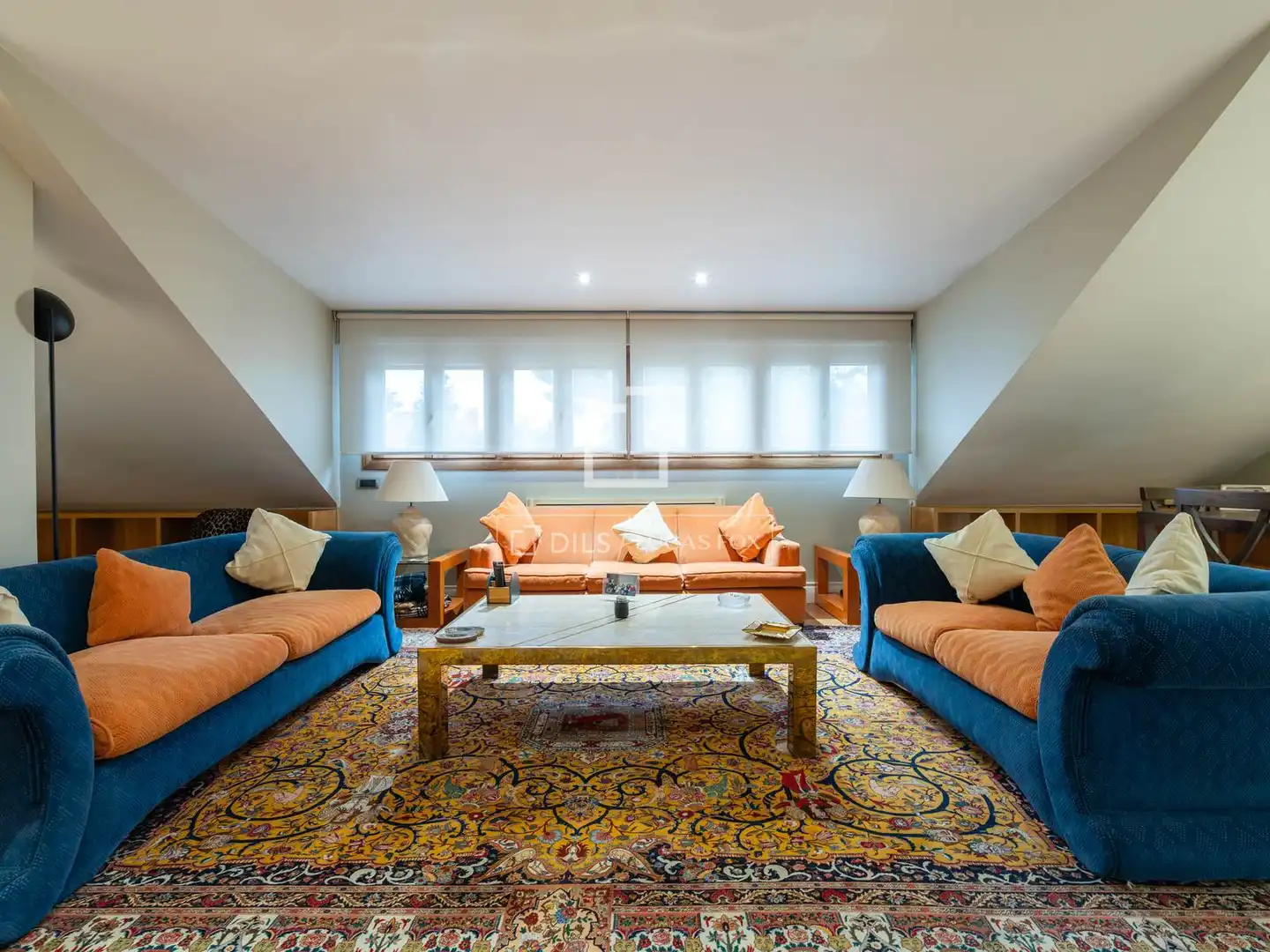Sala d'estar de Casa o xalet en venda en Madrid amb Aire condicionat, Calefacció i Jardí privat