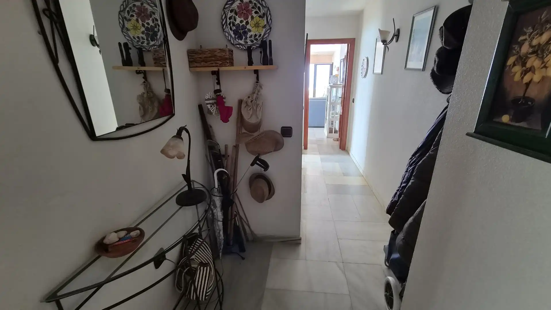 Wohnungen zum Verkauf in Estepona mit Terrasse, Schwimmbad und Möbliert