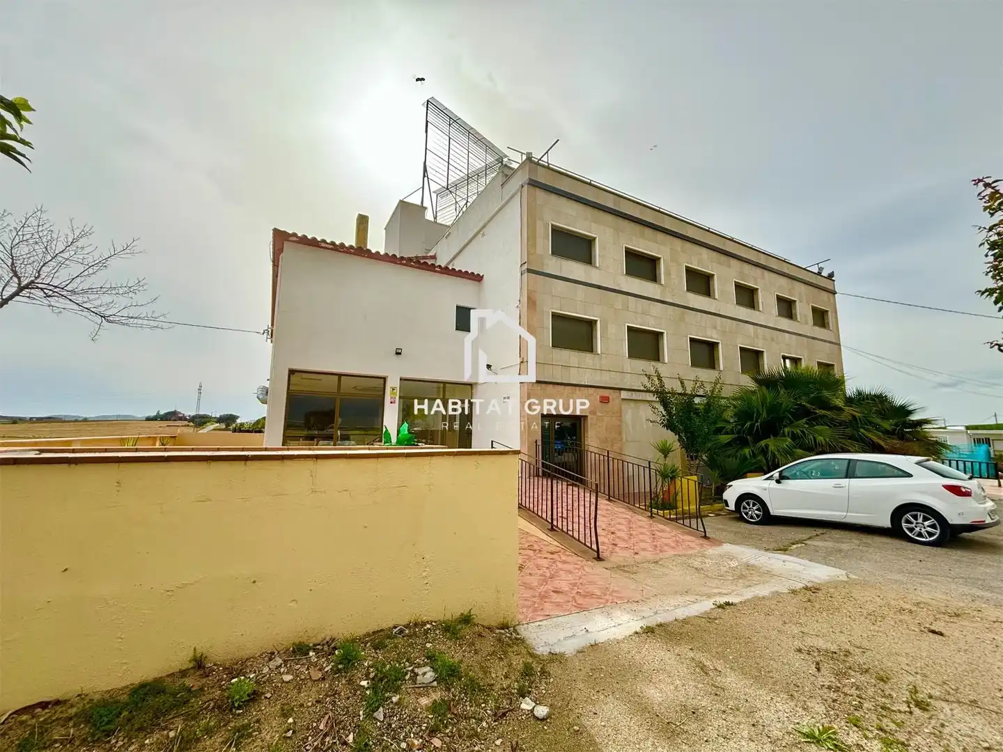 Vista exterior de Edifici en venda en Maçanet de la Selva