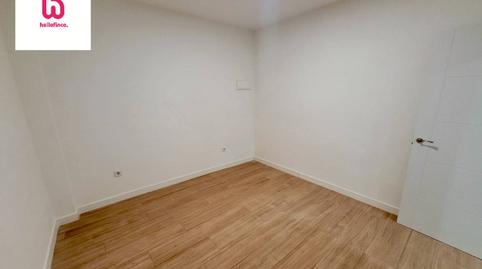 Foto 4 de Piso en venta en Calle Mare de Deu del Port, La Marina del Port, Barcelona