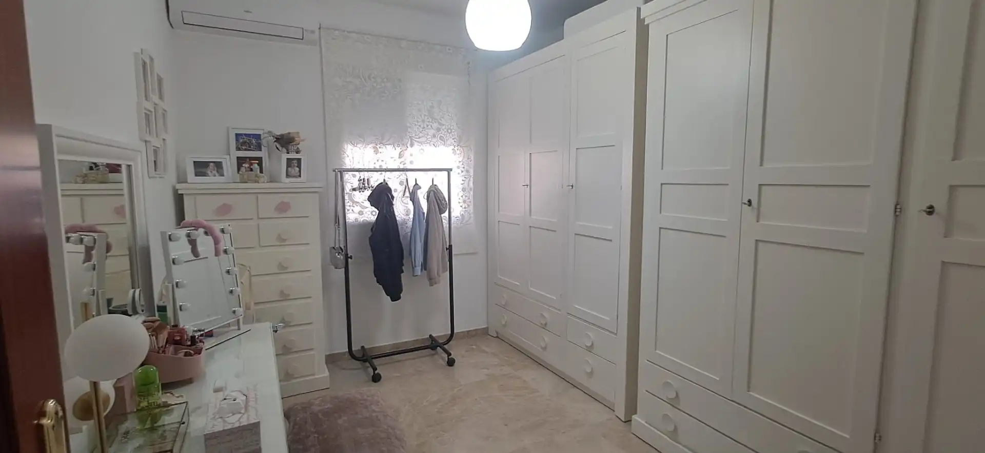 Schlafzimmer von Einfamilien-Reihenhaus zum Verkauf in Utrera mit Klimaanlage und Abstellraum