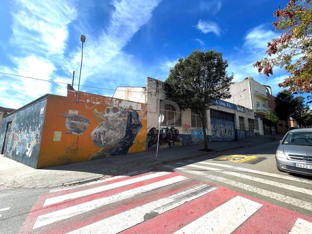 Local comercial en Venta en  Calle Valentí Almirall 71, 71 en Hostafrancs