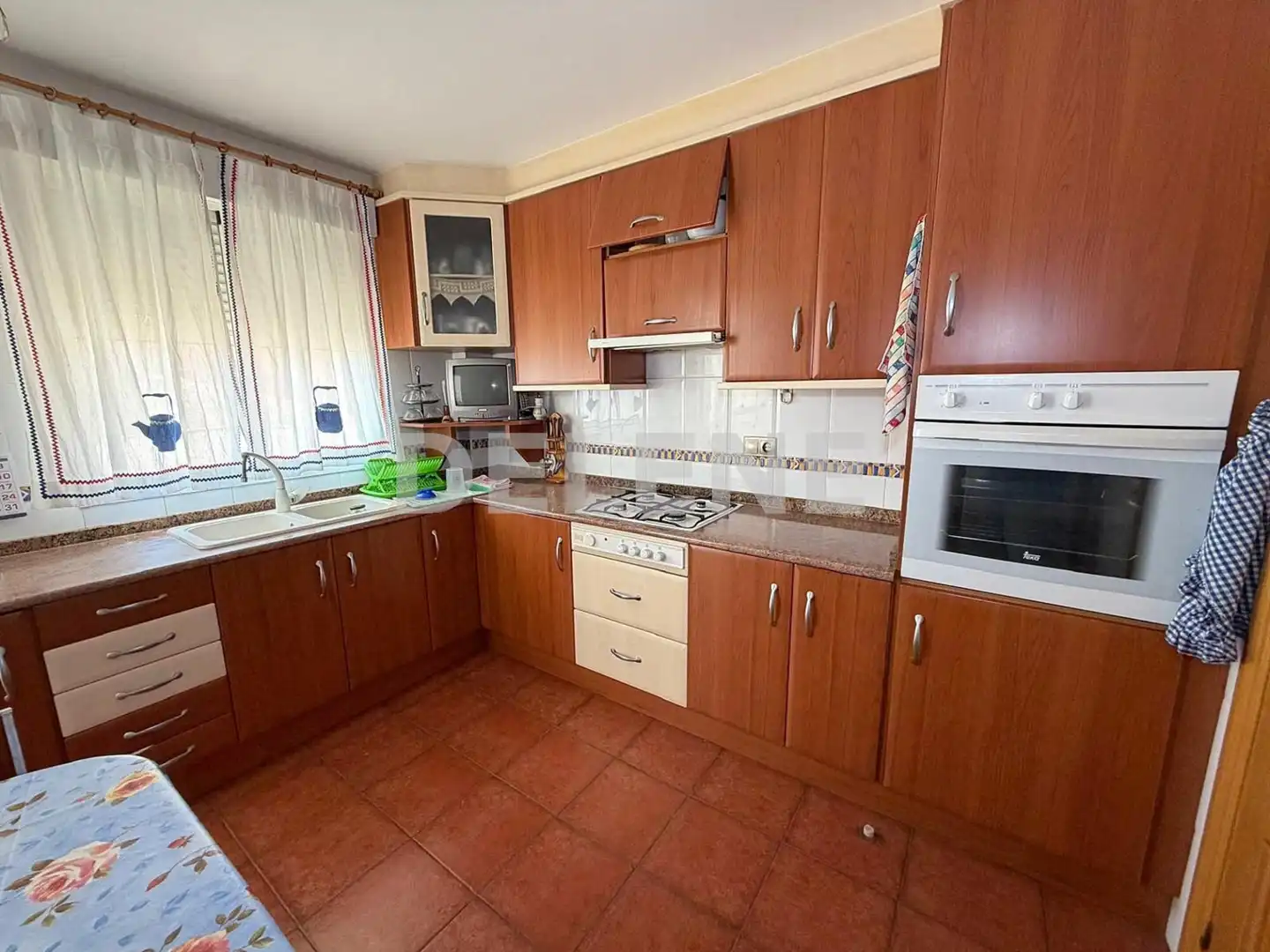 Kitchen of Flat for sale in Hellín  with Storage room and Balcony