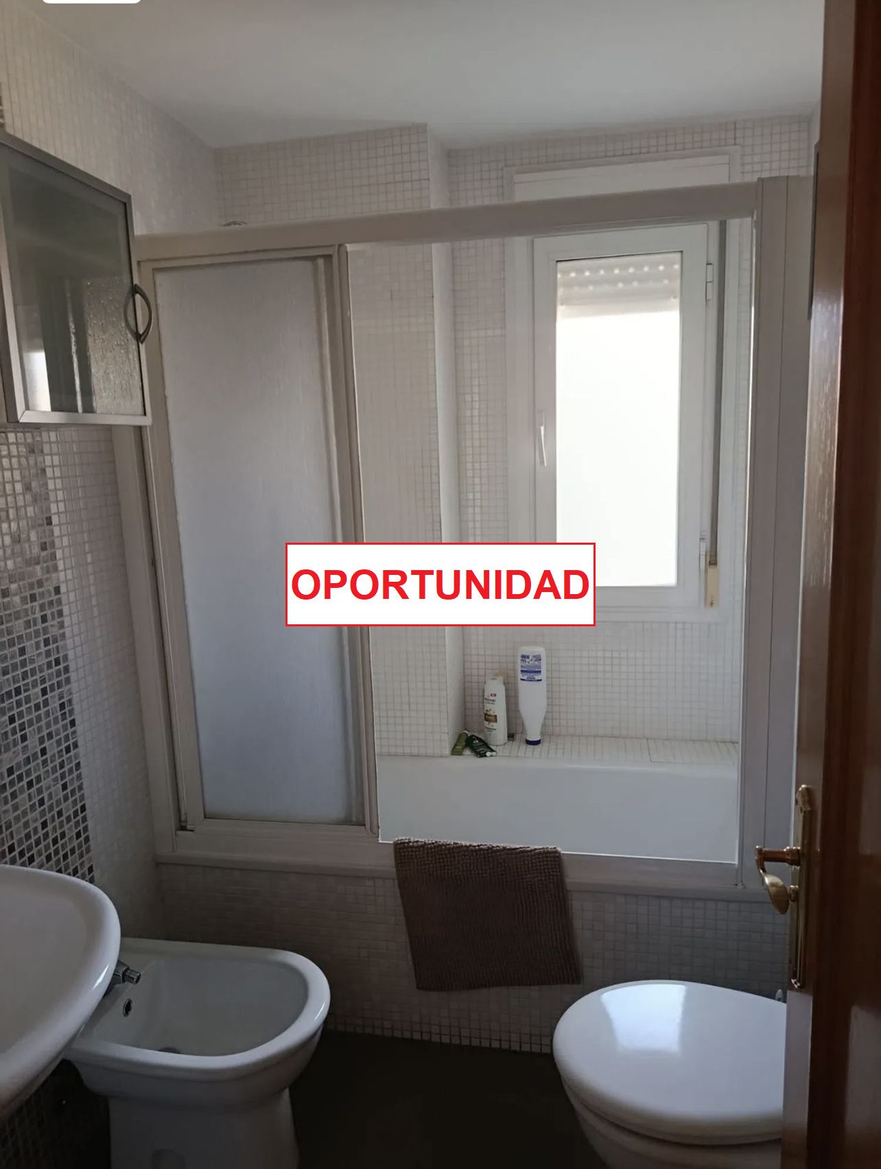 Bathroom of Flat for rent in Ciudad Real Capital  with Air Conditioner, Terrace and Swimming Pool