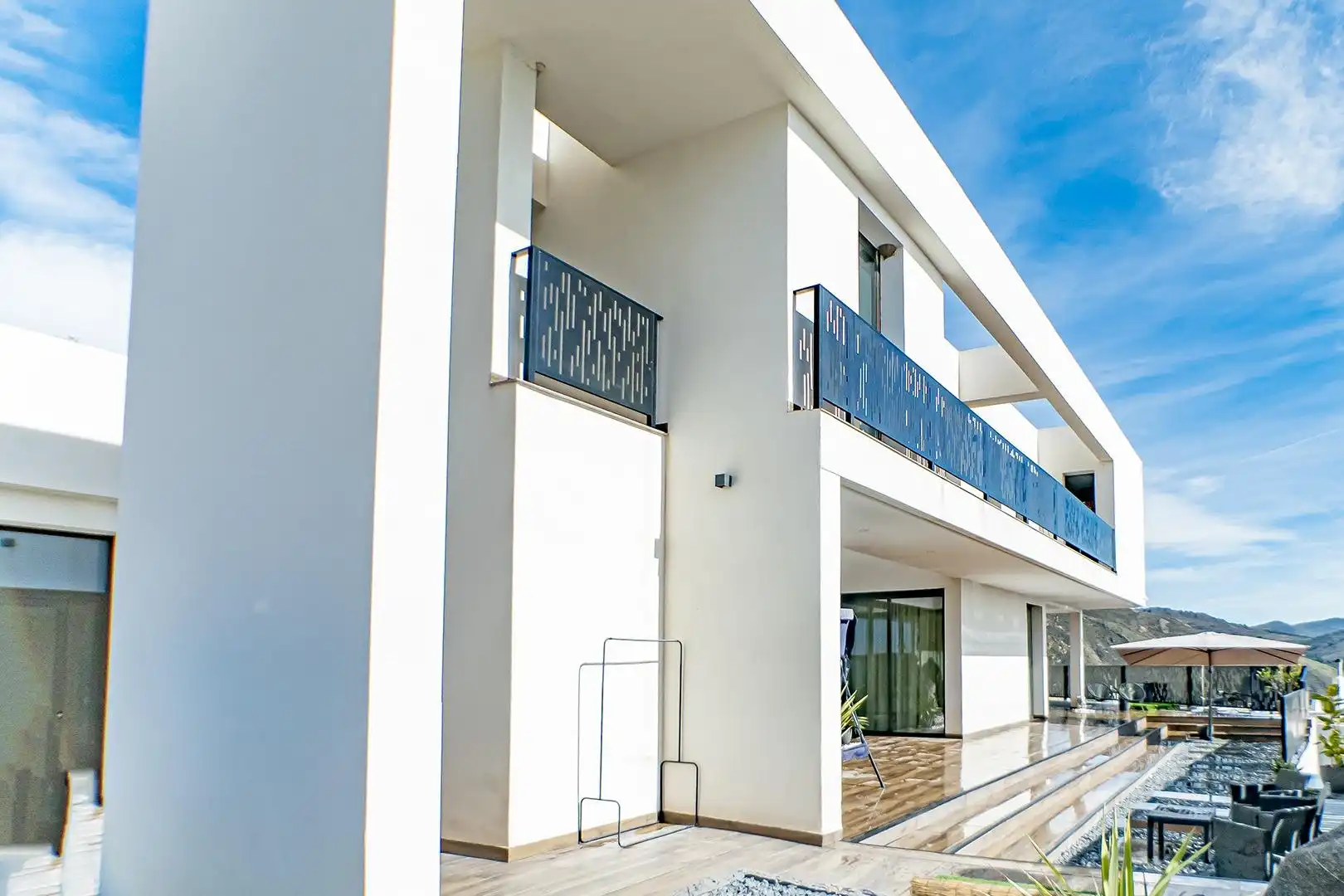 Vista exterior de Casa o xalet en venda en Felix amb Jardí privat, Piscina i Balcó