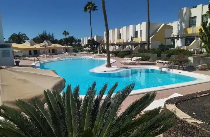 Piscina de Apartament de lloguer en San Bartolomé de Tirajana