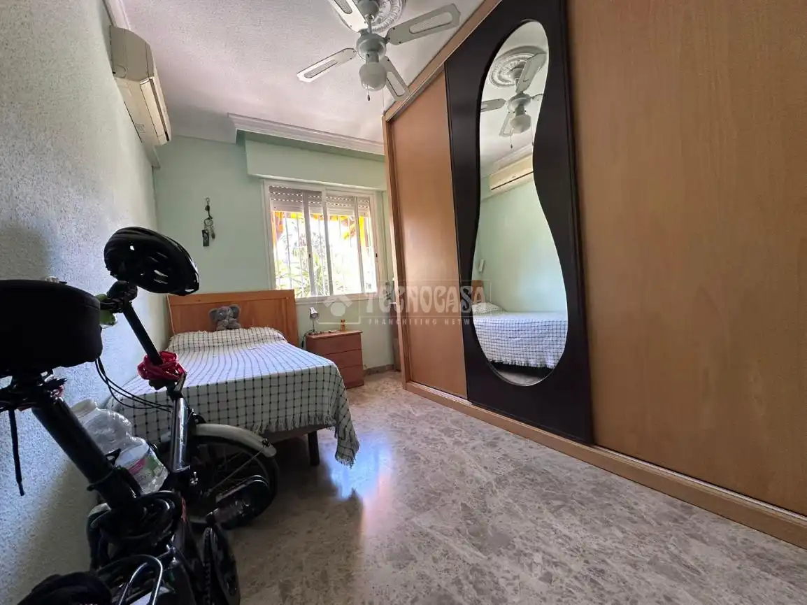 Habitación de Piso en venta en Córdoba con Aire acondicionado, Trastero y Balcón