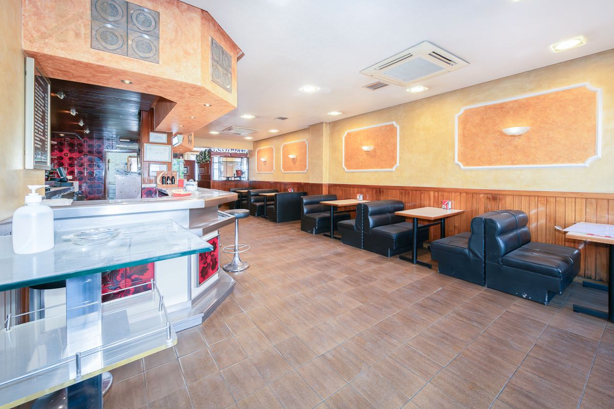 Premises for sale in Alcobendas  with Heating and Furnished