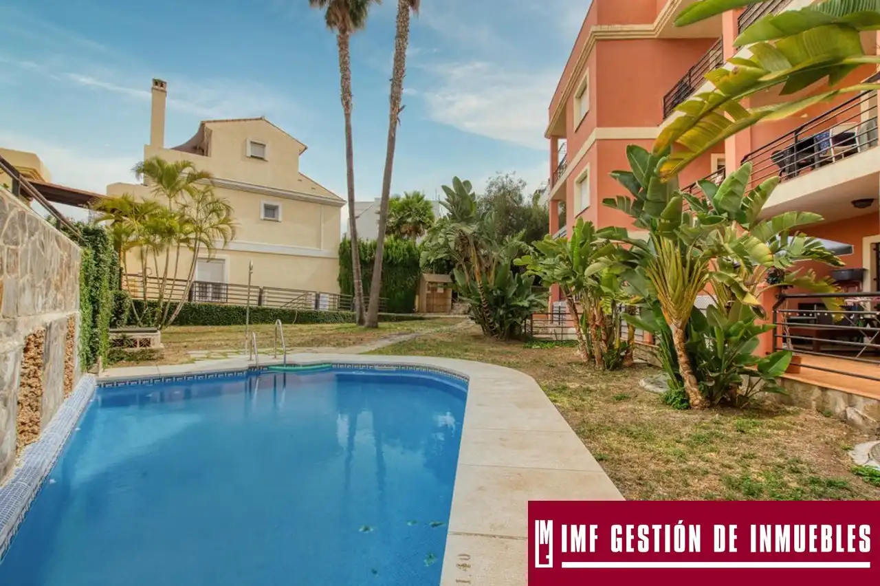 Außenansicht von Wohnung zum Verkauf in Rincón de la Victoria mit Terrasse, Möbliert und Gemeinschaftspool