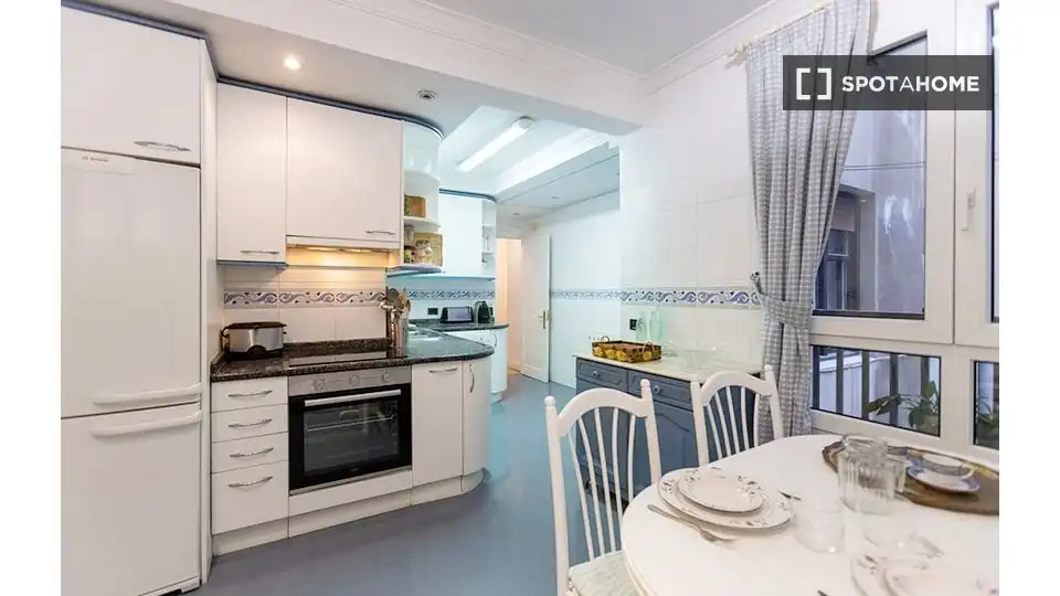 Room in Zona Indautxu